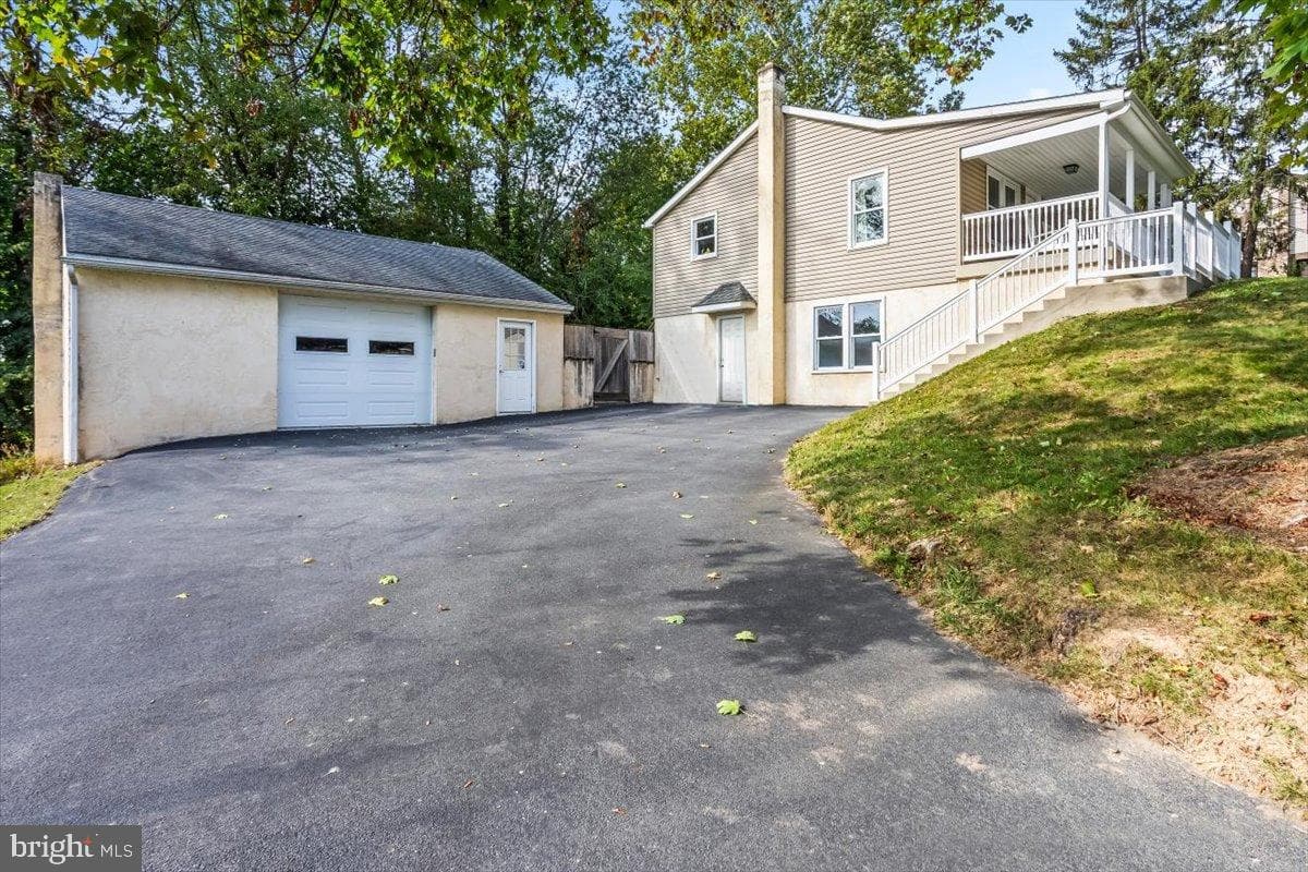 330 Sylvan Retreat Road photo 19