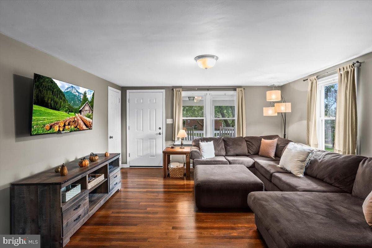 330 Sylvan Retreat Road photo 5