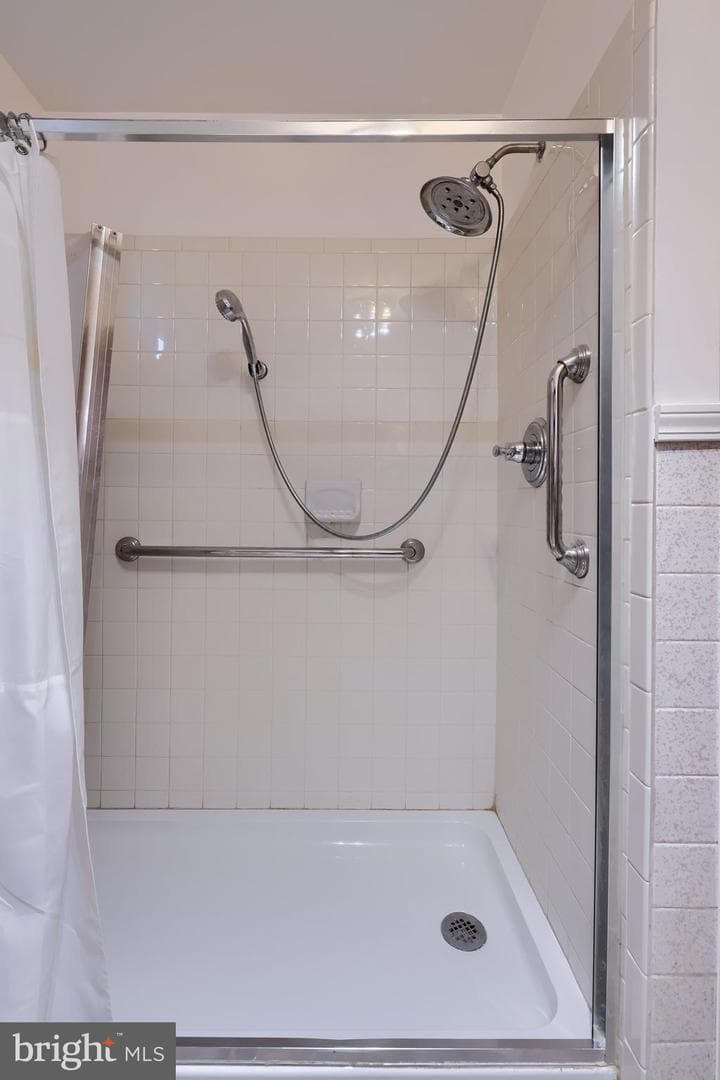 430 Biscayne Road photo 22