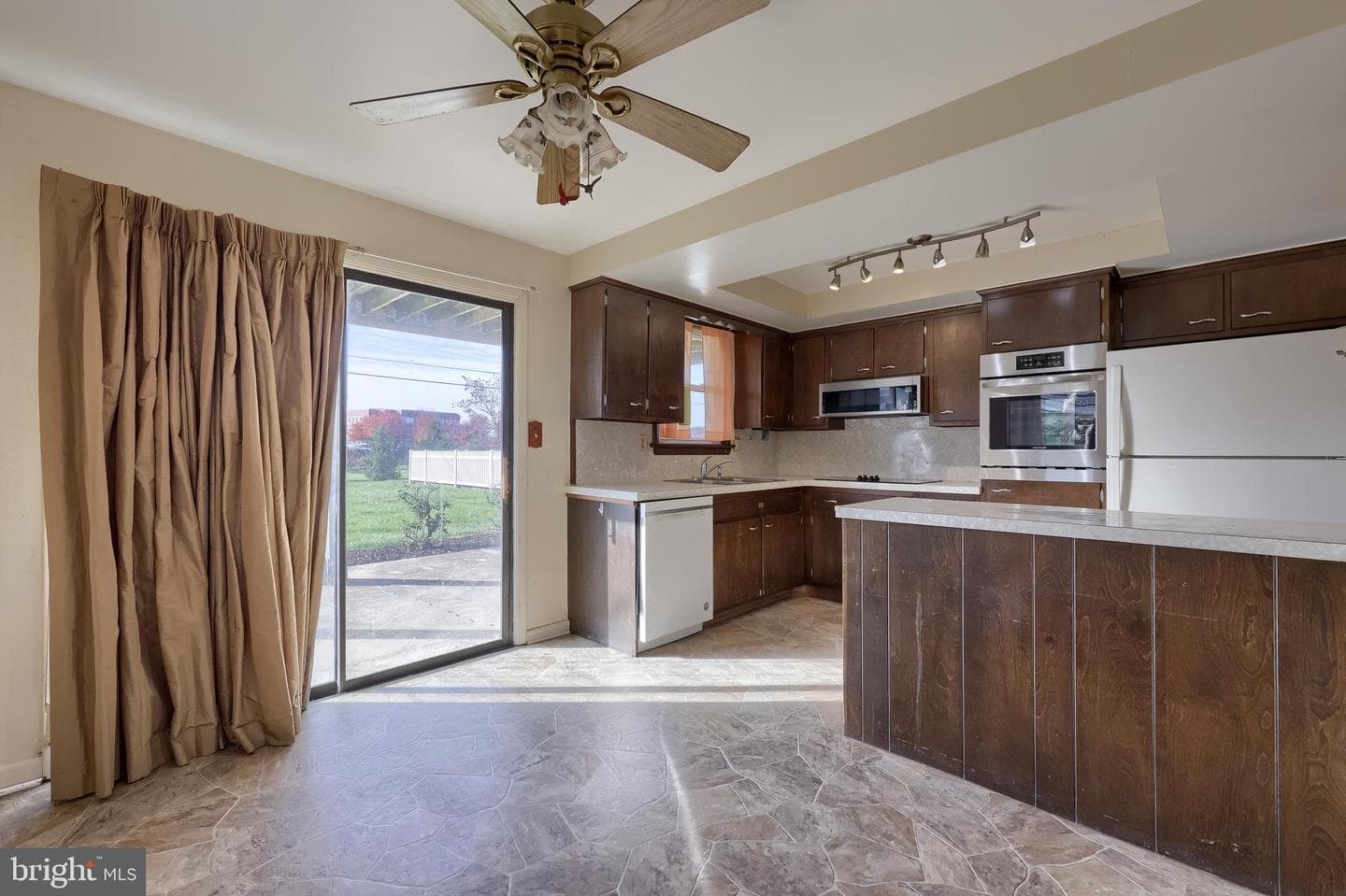 430 Biscayne Road photo 42