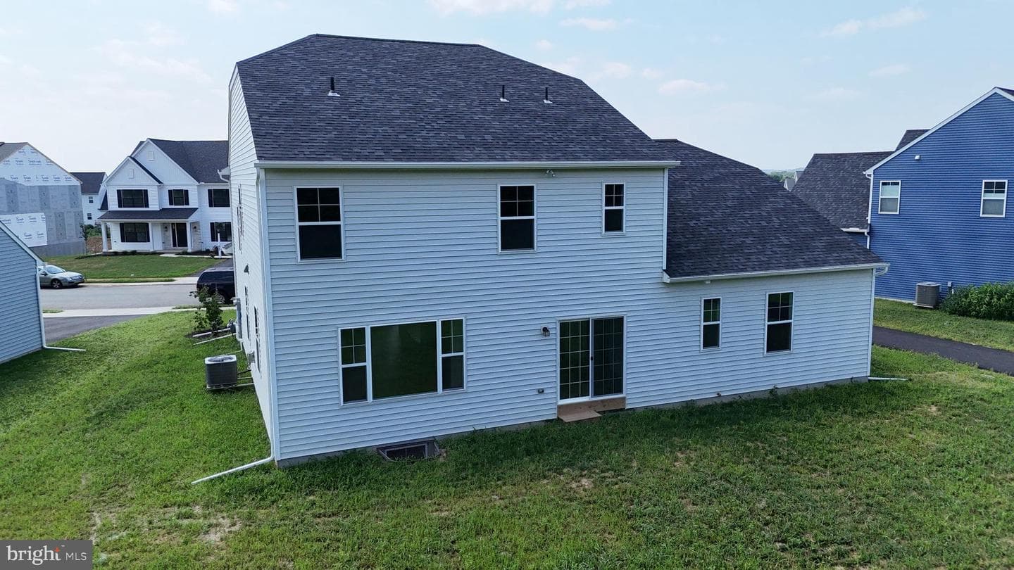 440 Parkside Way photo 3
