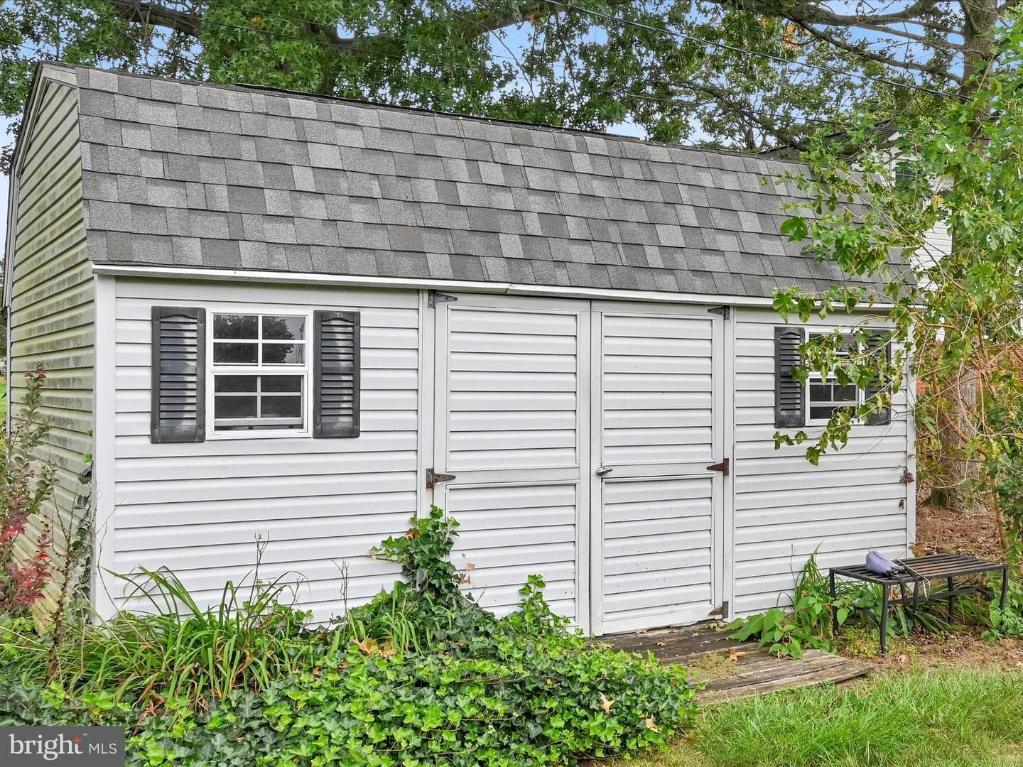 125 Corry Avenue photo 32
