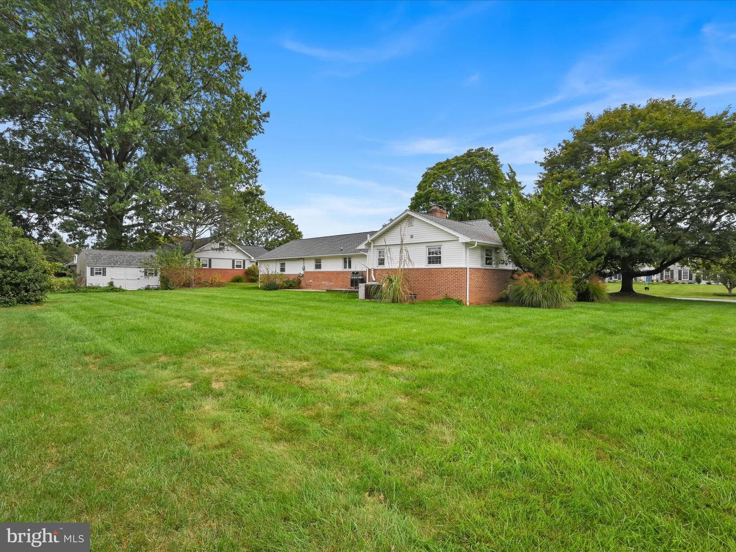 125 Corry Avenue photo 37
