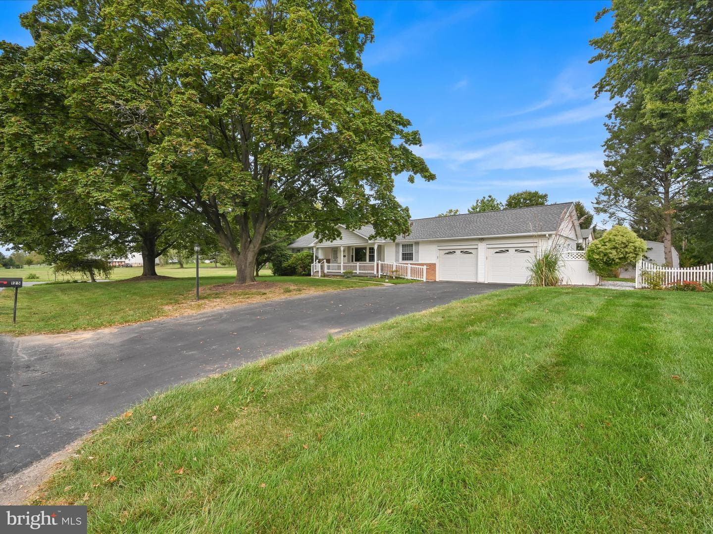 125 Corry Avenue photo 5