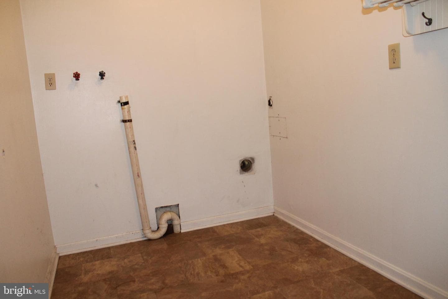 1612 English Brook Drive photo 12