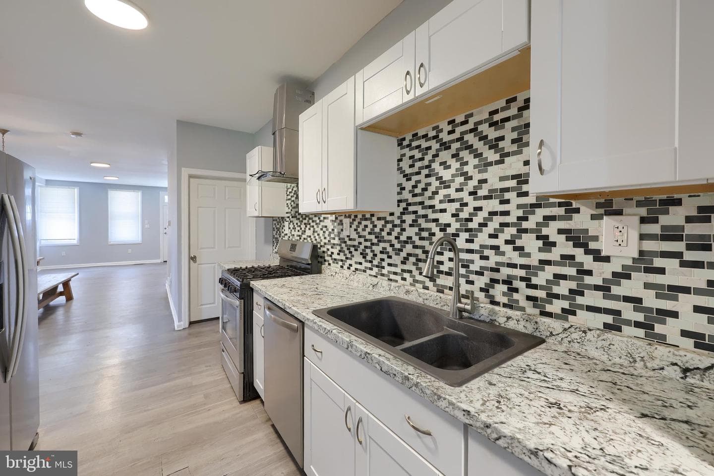 145 S 8th Street photo 6