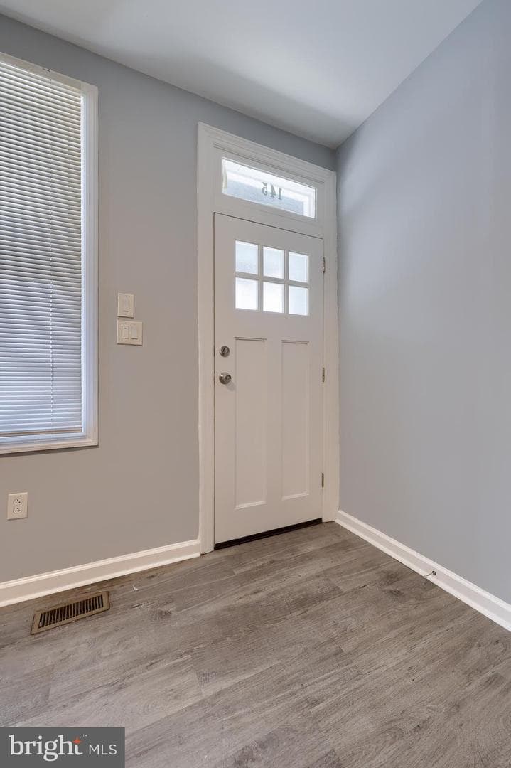 145 S 8th Street photo 8