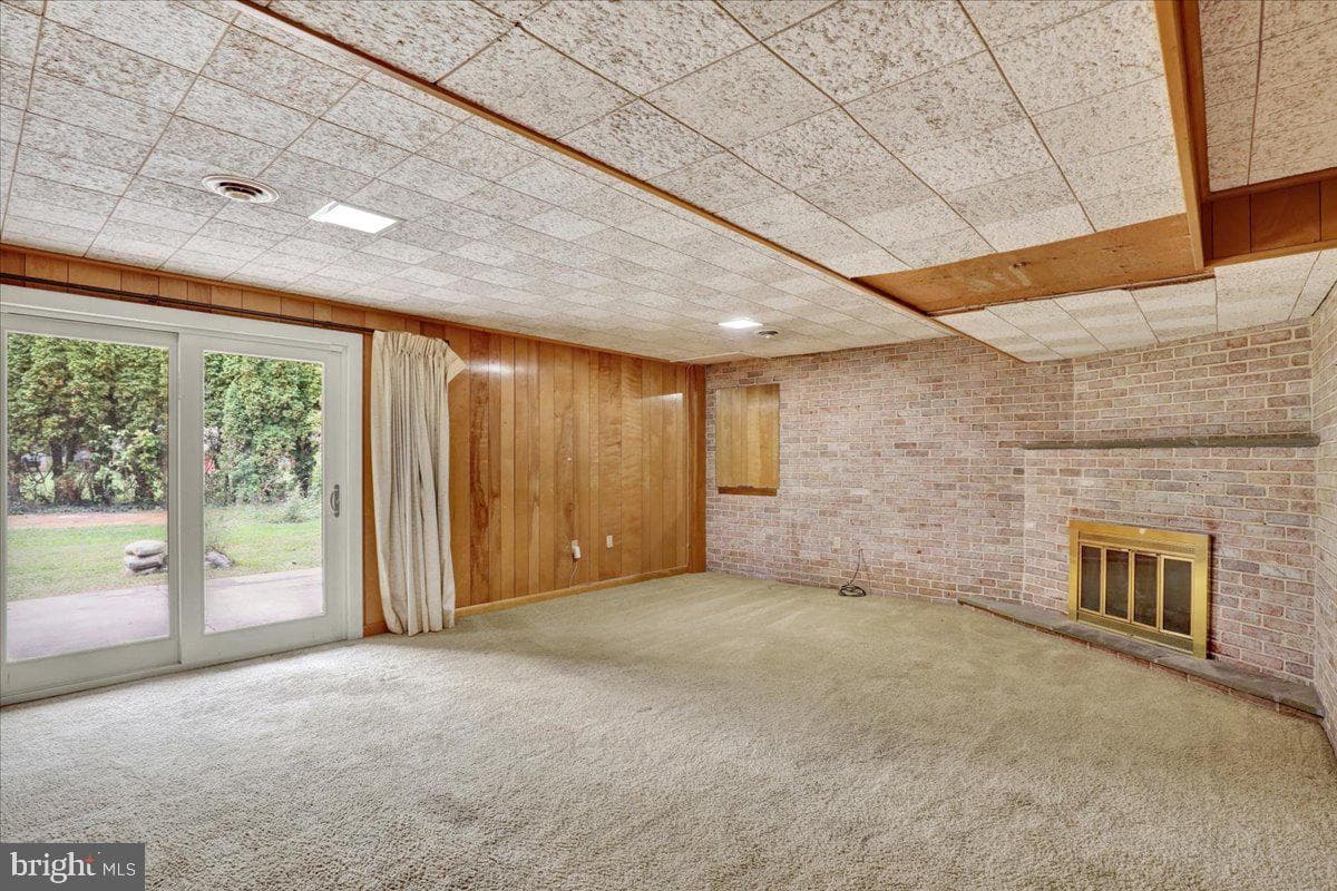 1958 Geraldson Drive photo 28