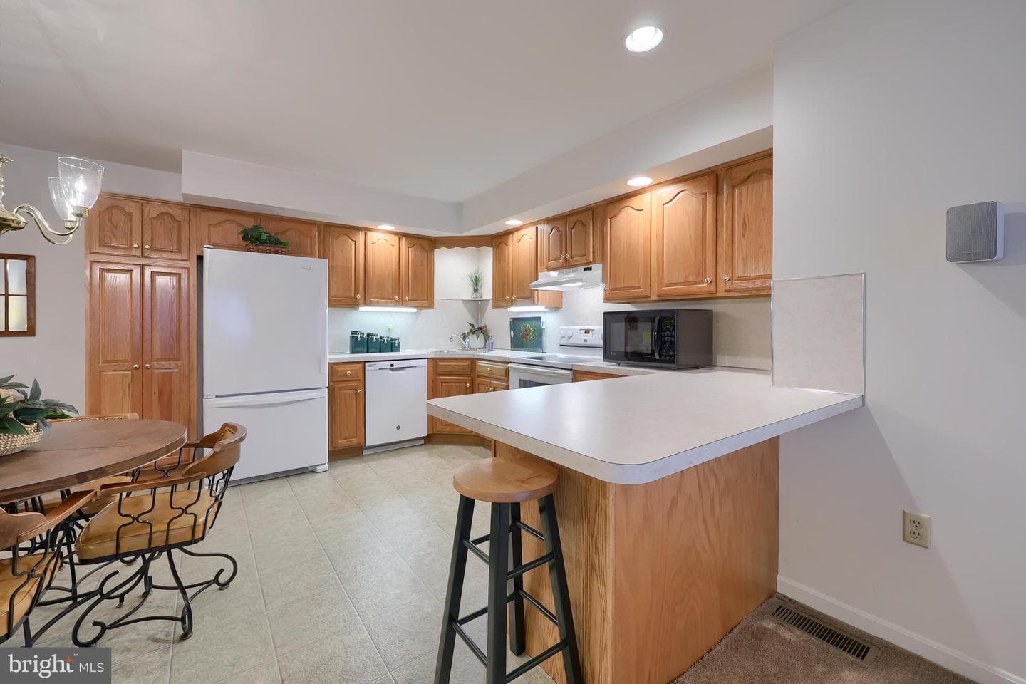 132 E Jackson Street photo 13
