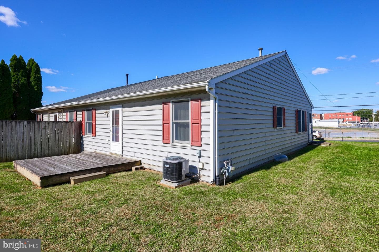 132 E Jackson Street photo 31
