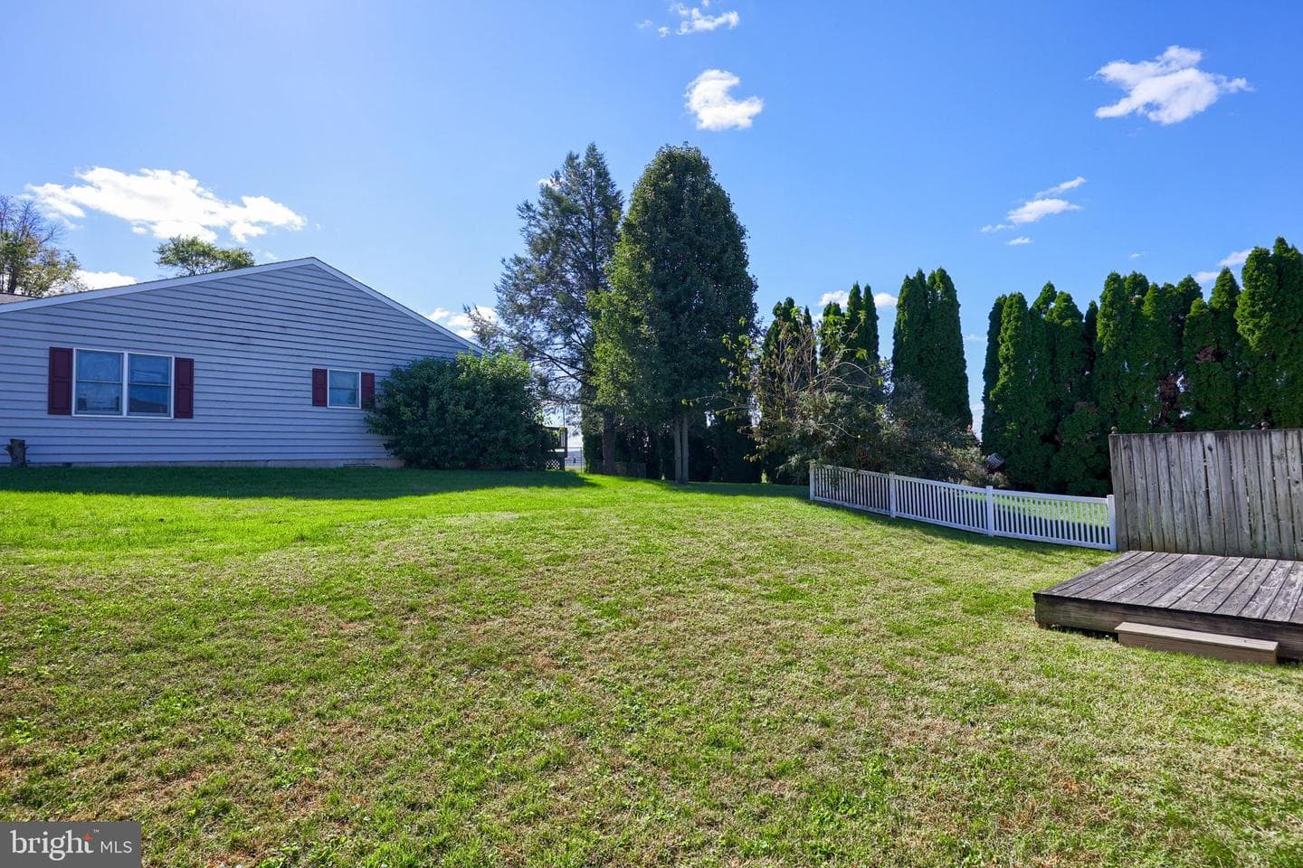 132 E Jackson Street photo 32