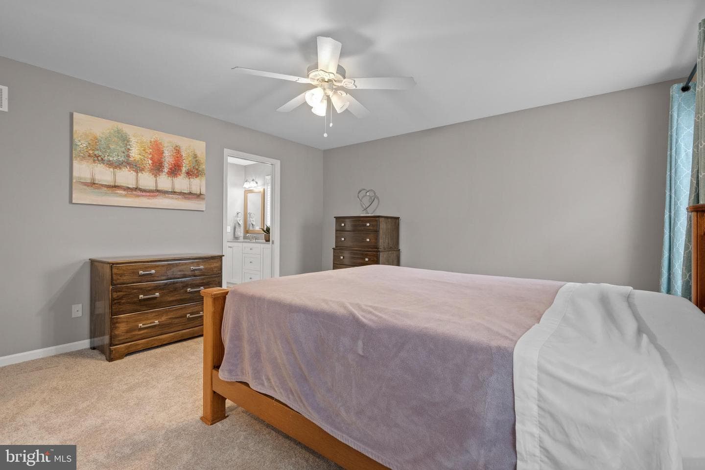 659 Chiswell Place photo 27