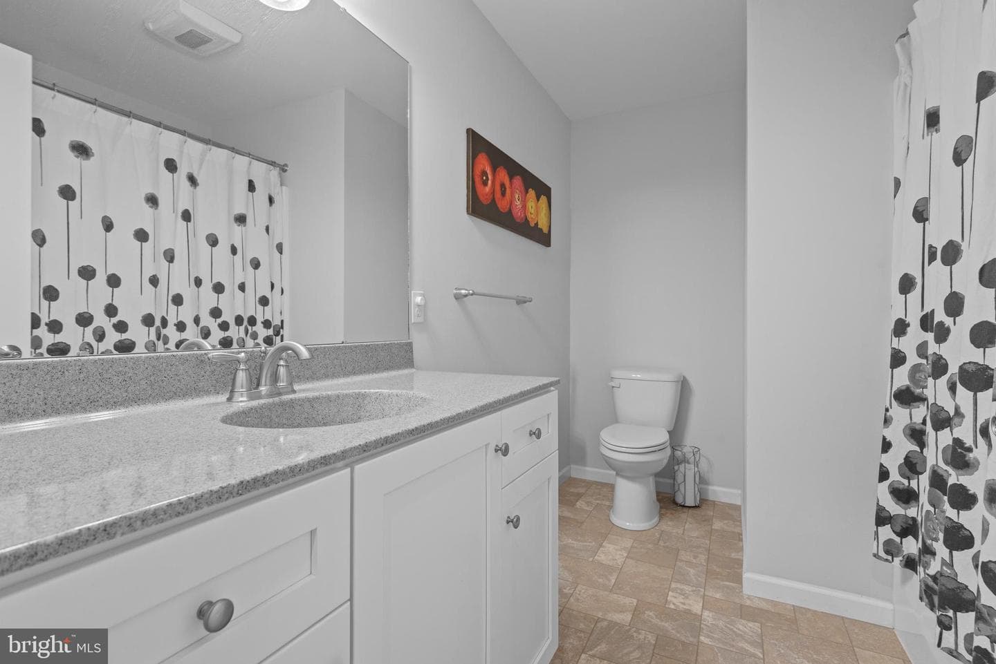 659 Chiswell Place photo 34