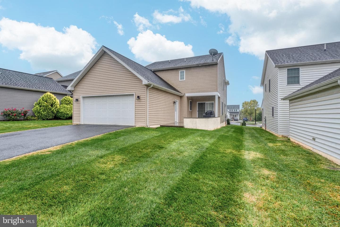 659 Chiswell Place photo 37