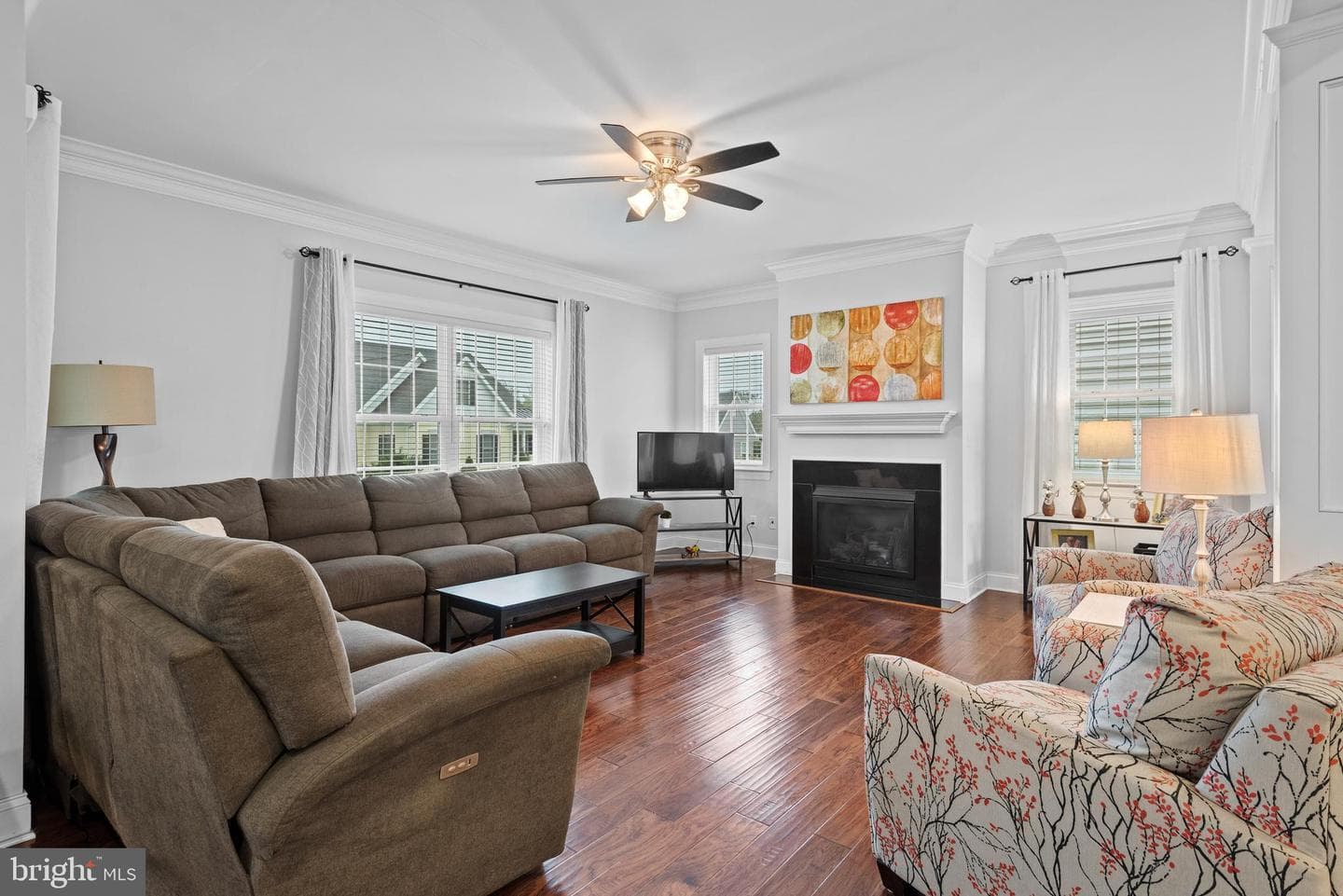 659 Chiswell Place photo 6