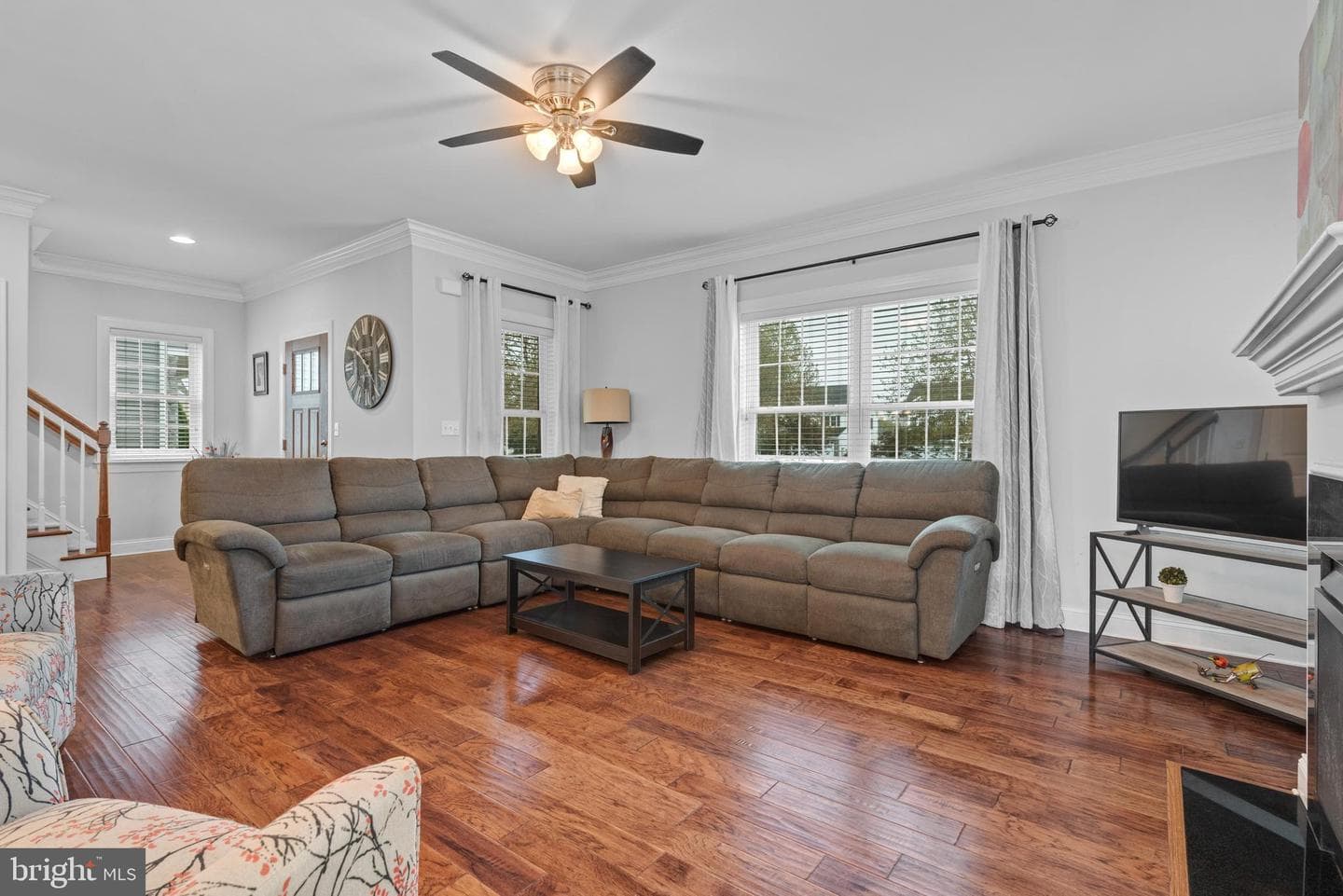 659 Chiswell Place photo 8