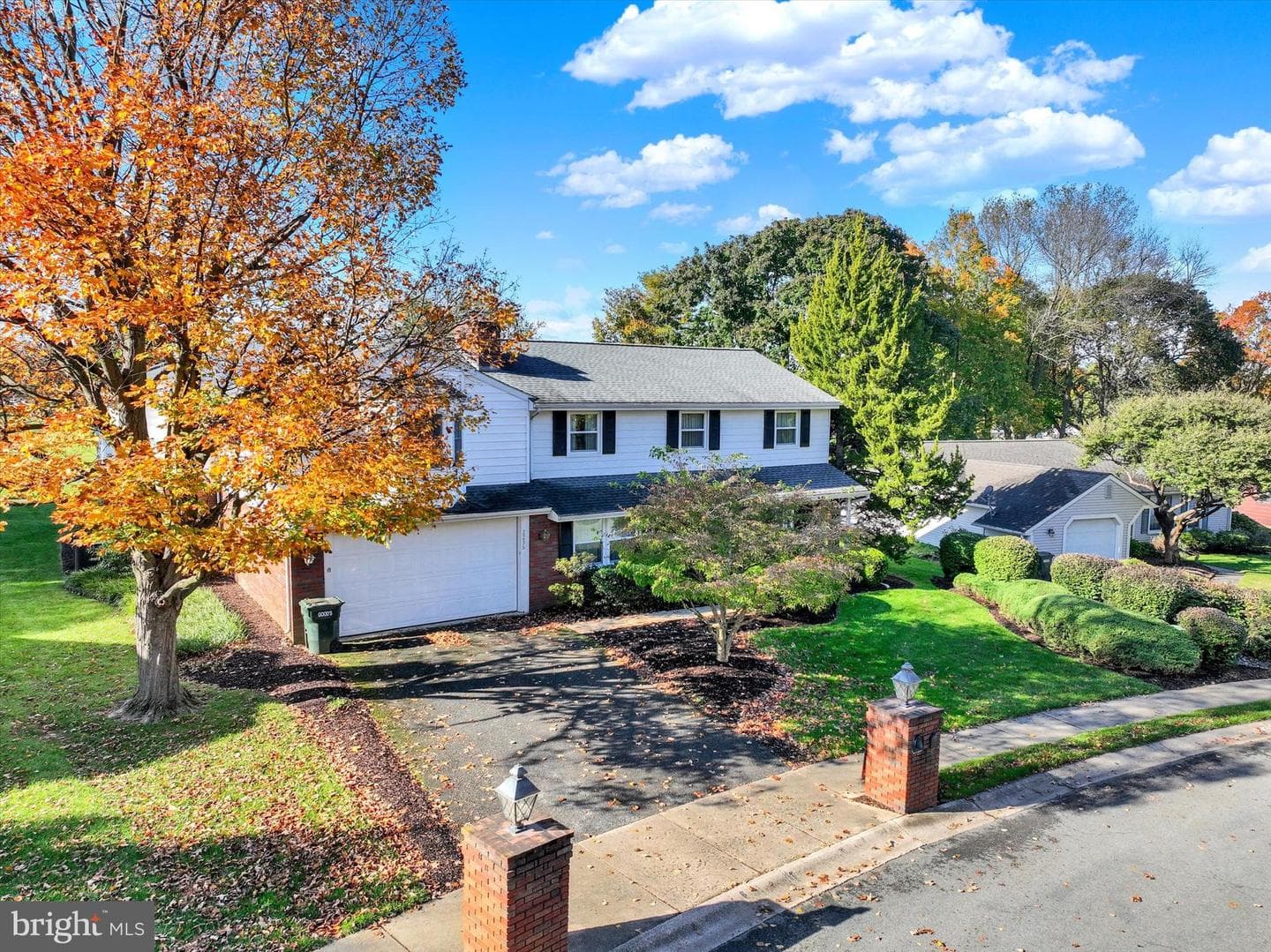 2236 Bob White Lane photo 3