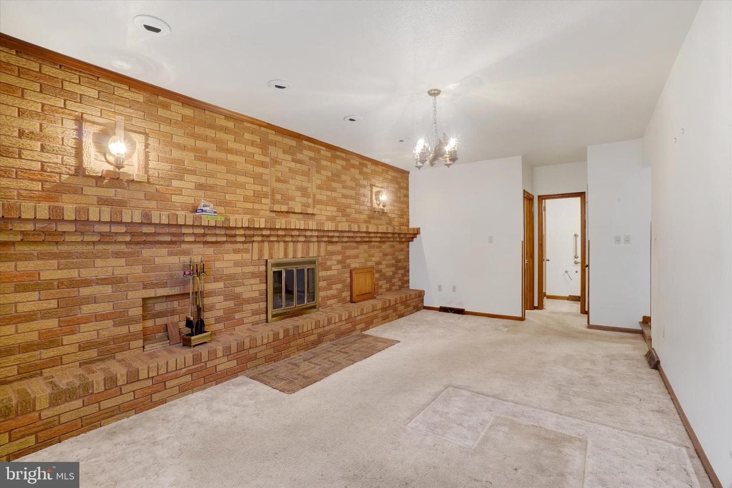 2236 Bob White Lane photo 5