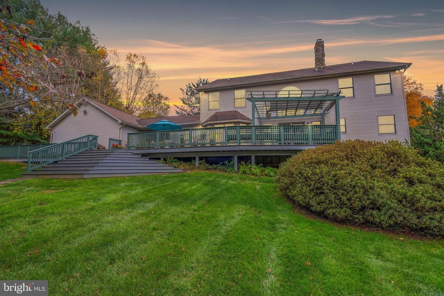 15 Phillip Drive photo 44