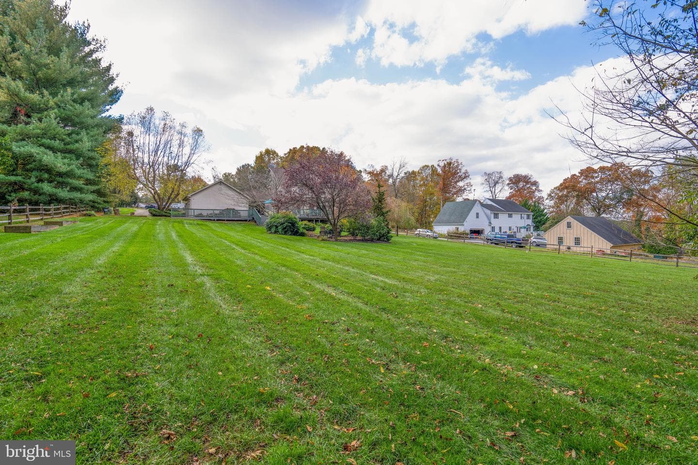 15 Phillip Drive photo 46