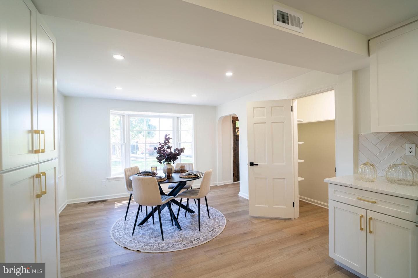 1525 Crescent Avenue photo 8