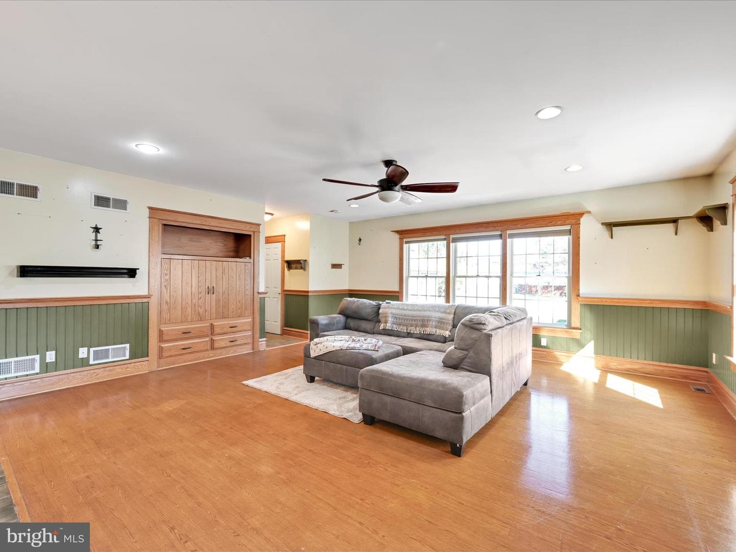 55 S Grant Street photo 19