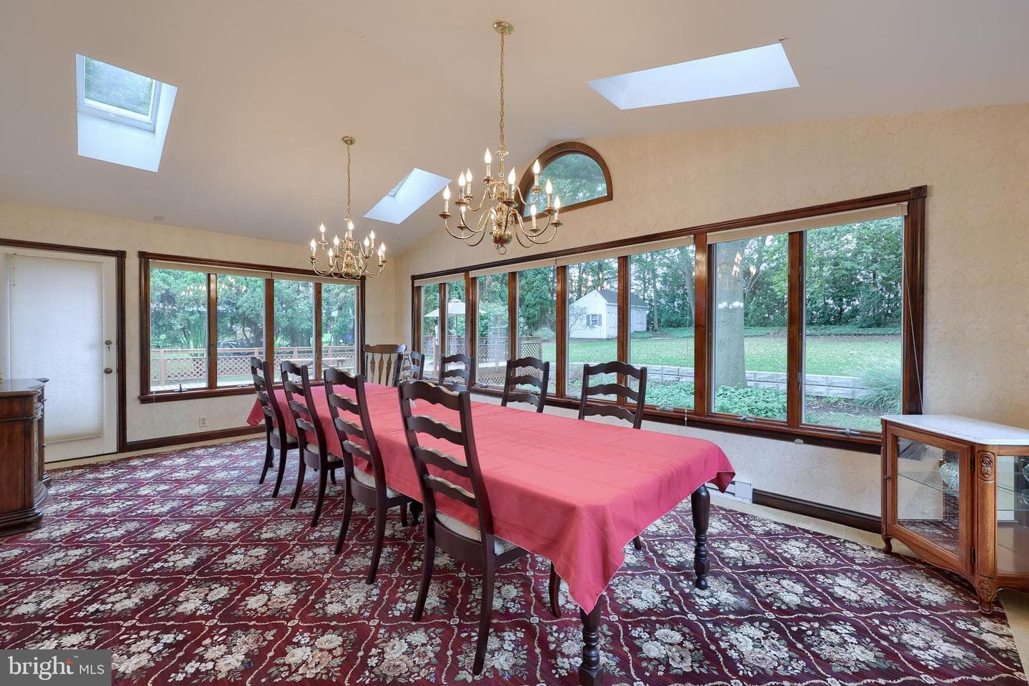 2435 Honeysuckle Lane photo 15
