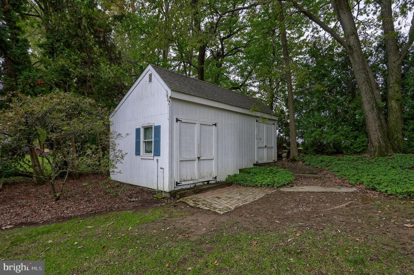 2435 Honeysuckle Lane photo 46