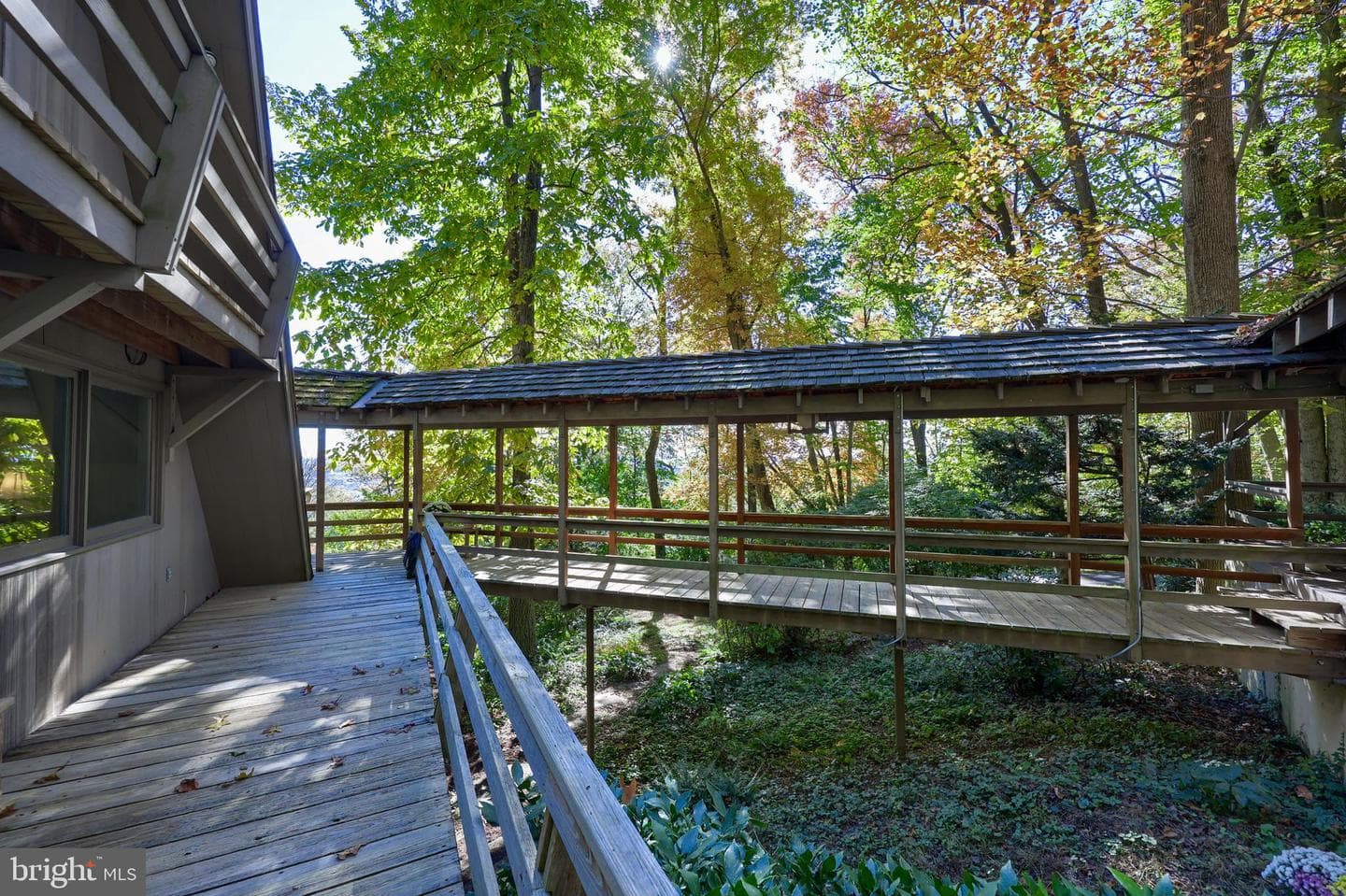 2487 Chestnut Ridge Drive photo 10