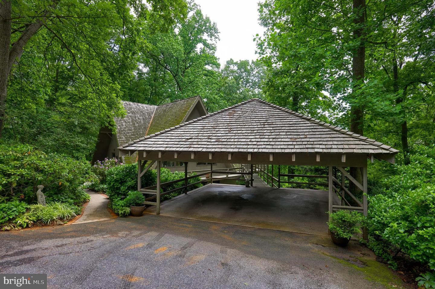2487 Chestnut Ridge Drive photo 17