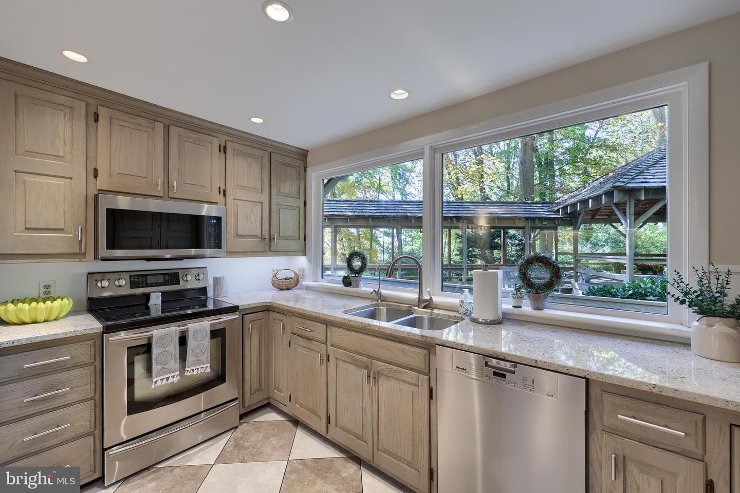 2487 Chestnut Ridge Drive photo 44