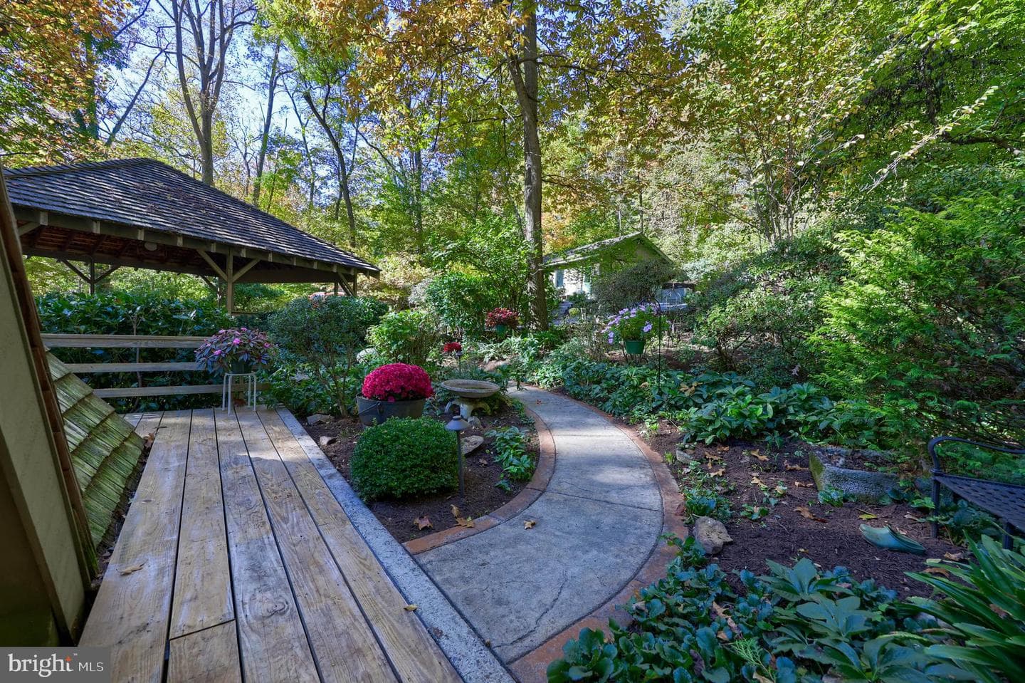 2487 Chestnut Ridge Drive photo 5