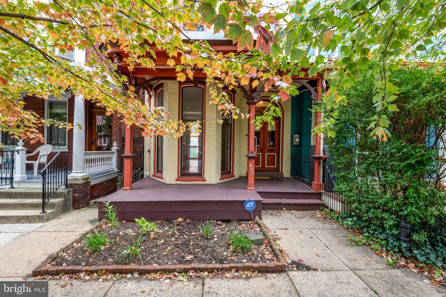 422 W James Street photo 1