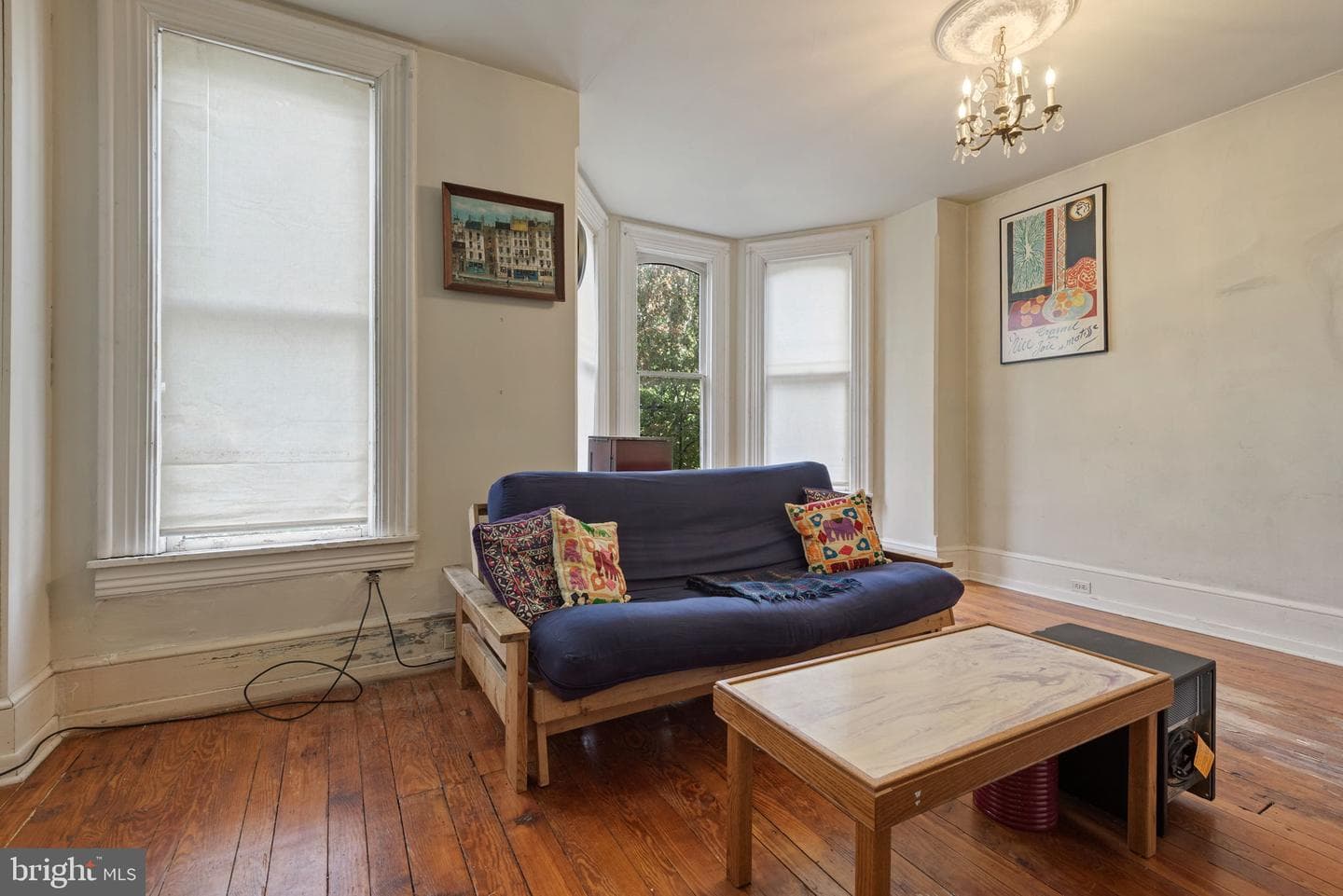 422 W James Street photo 25
