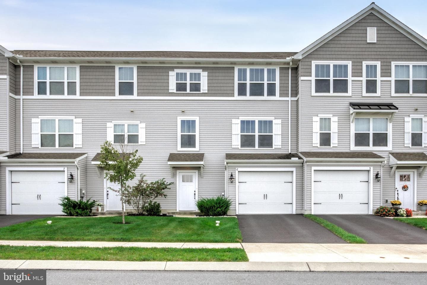 6 Southside Drive photo 1