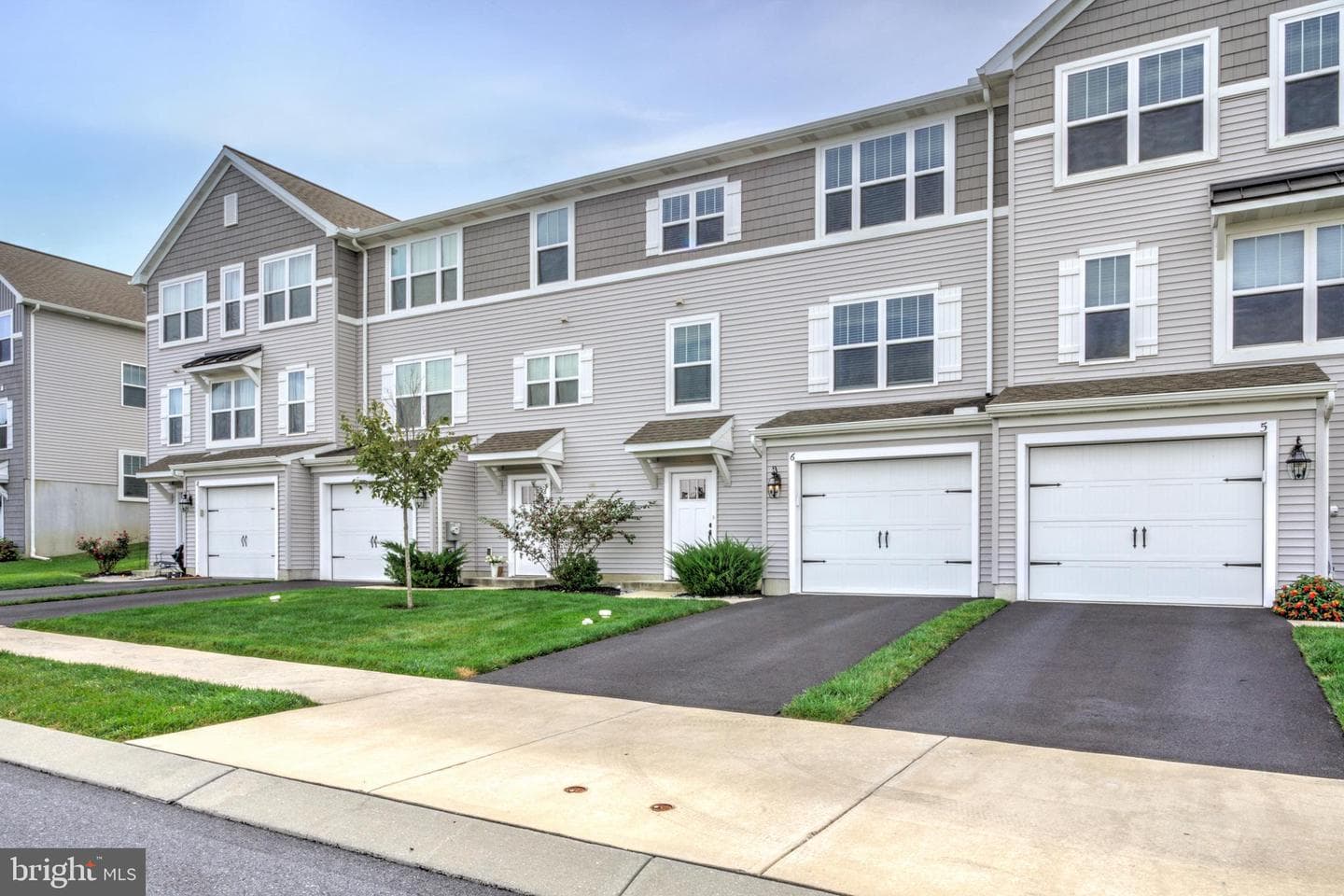 6 Southside Drive photo 2