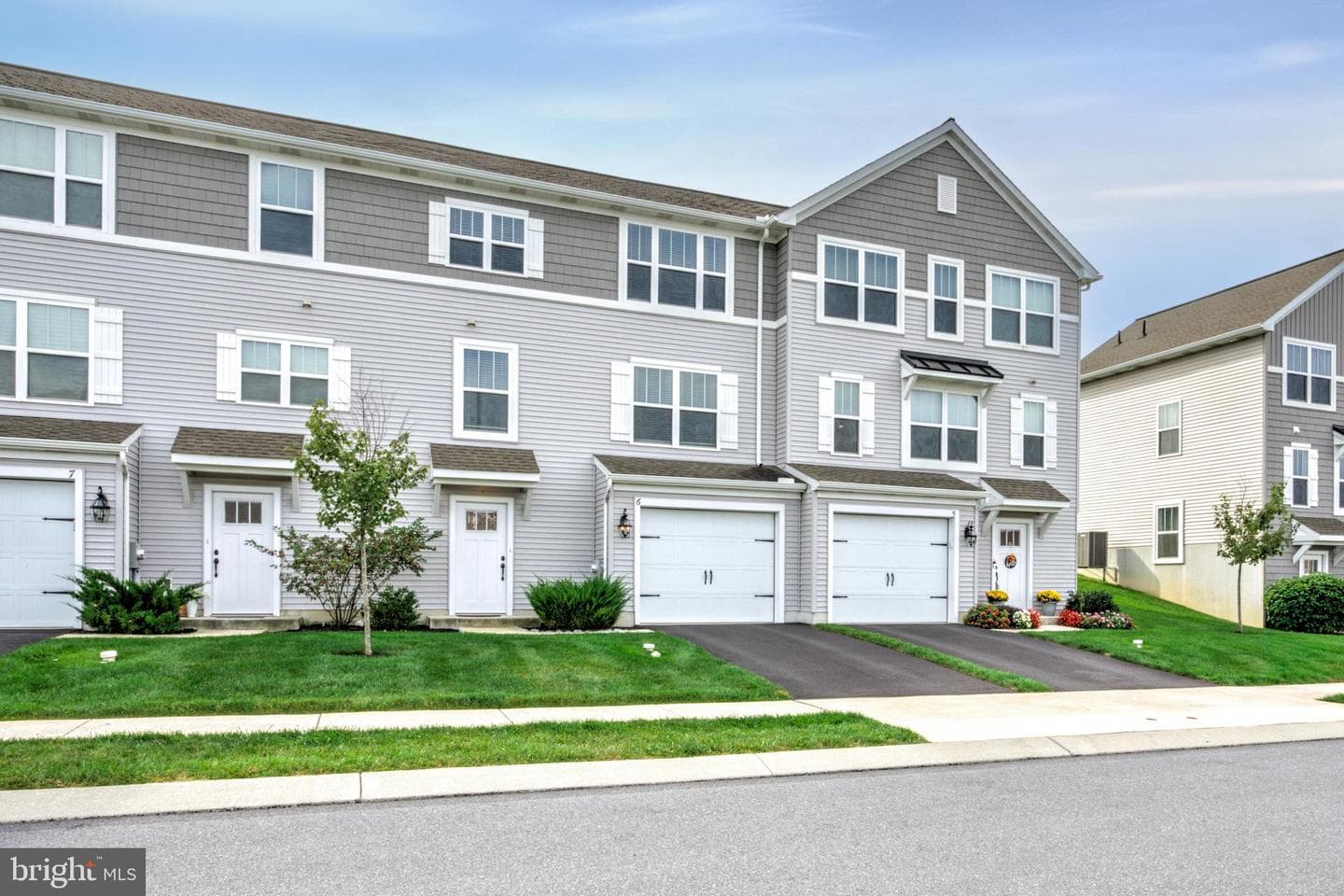6 Southside Drive photo 3