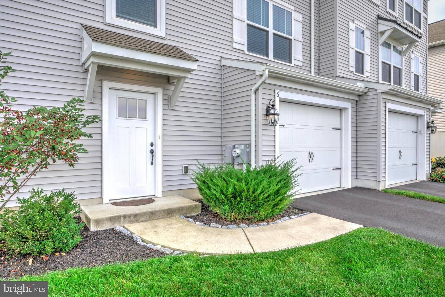 6 Southside Drive photo 4