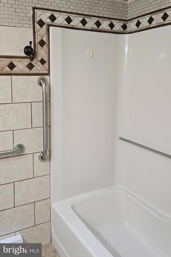 2322 Hershey Avenue photo 13