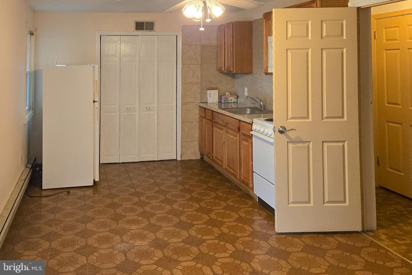 2322 Hershey Avenue photo 16