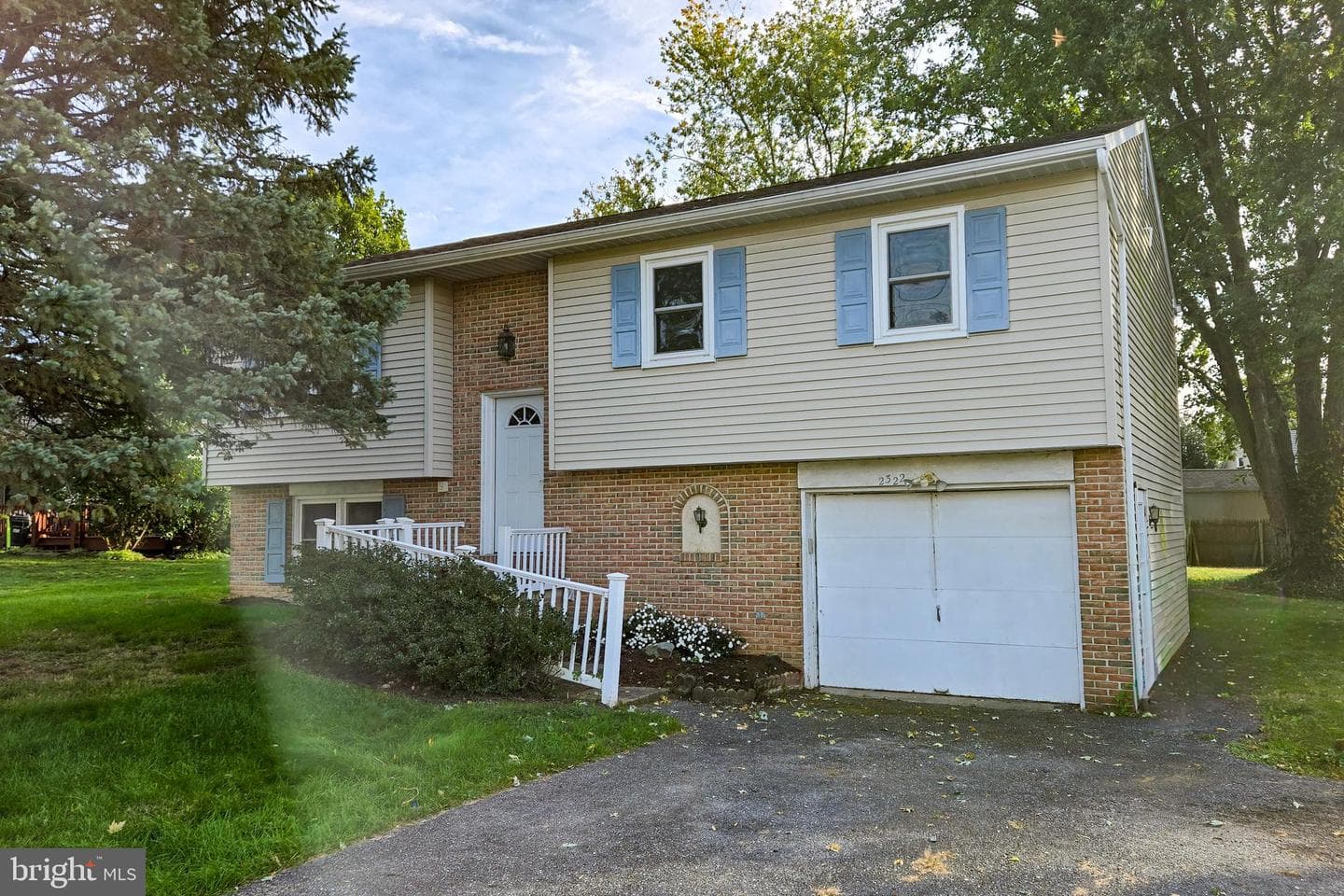2322 Hershey Avenue photo 2