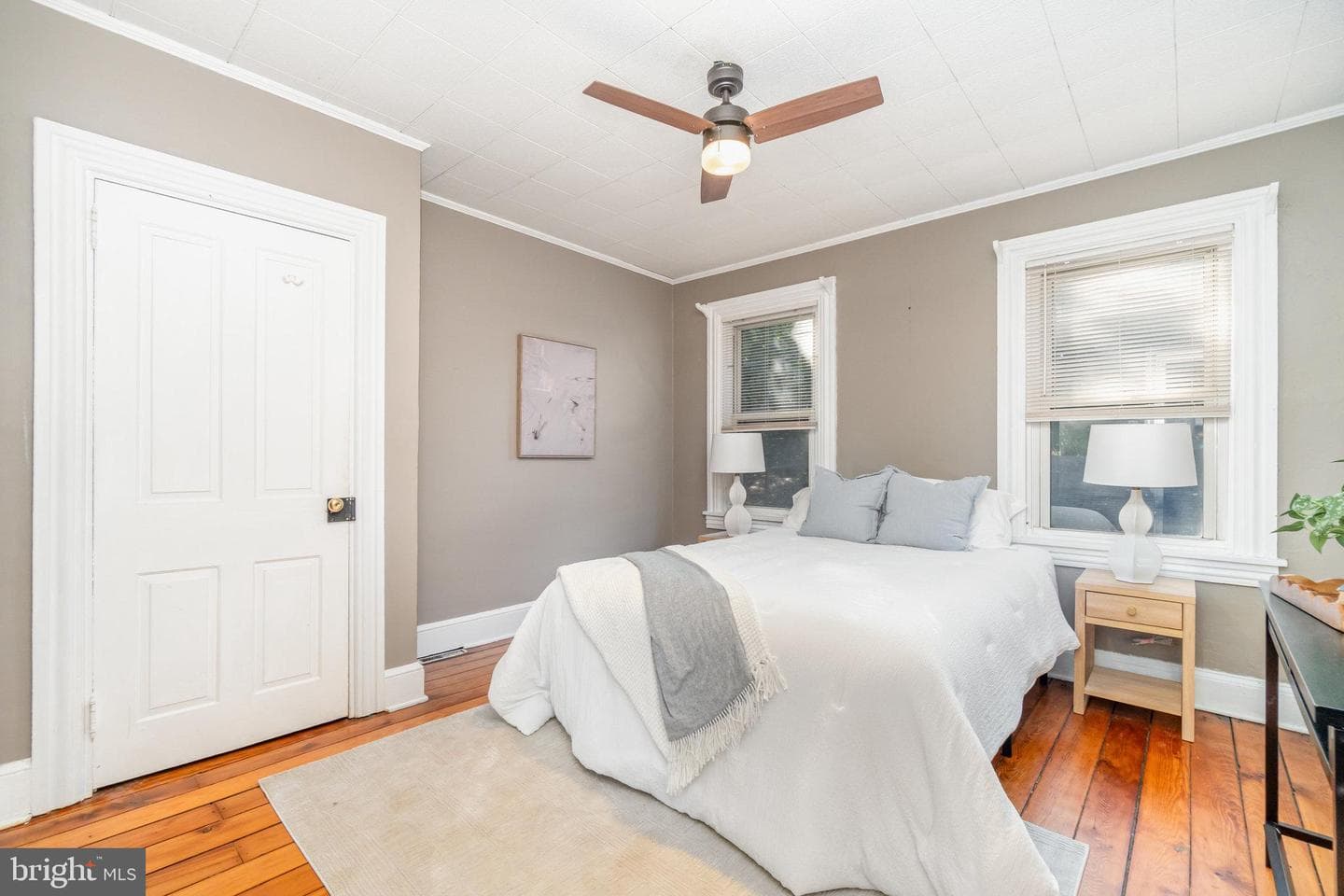 351 E Marion Street photo 14