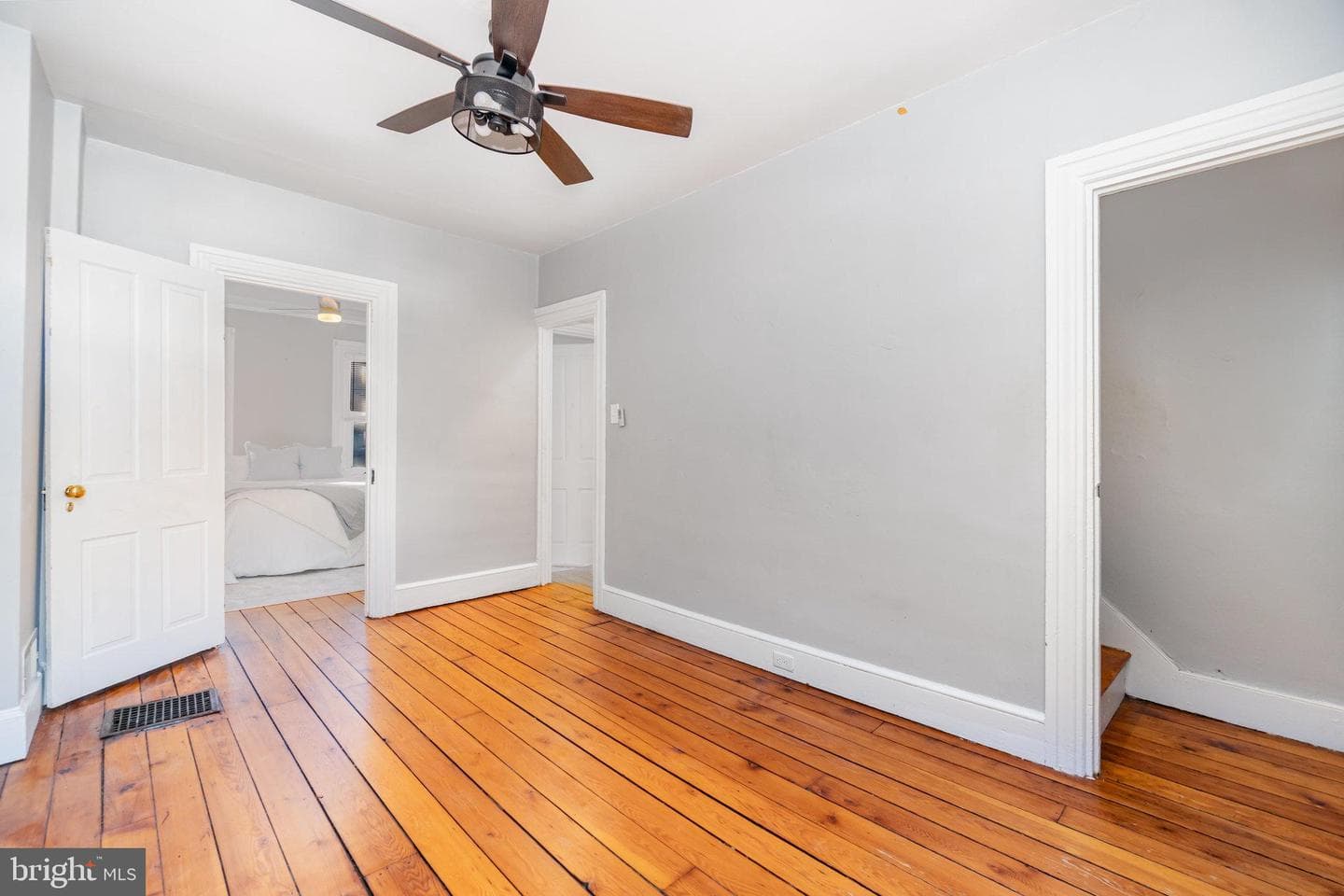 351 E Marion Street photo 18