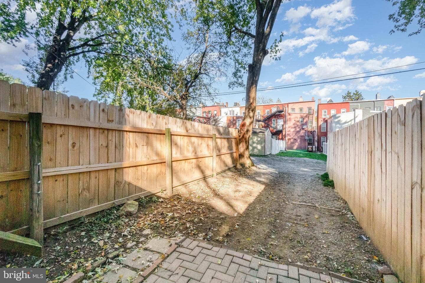 351 E Marion Street photo 25