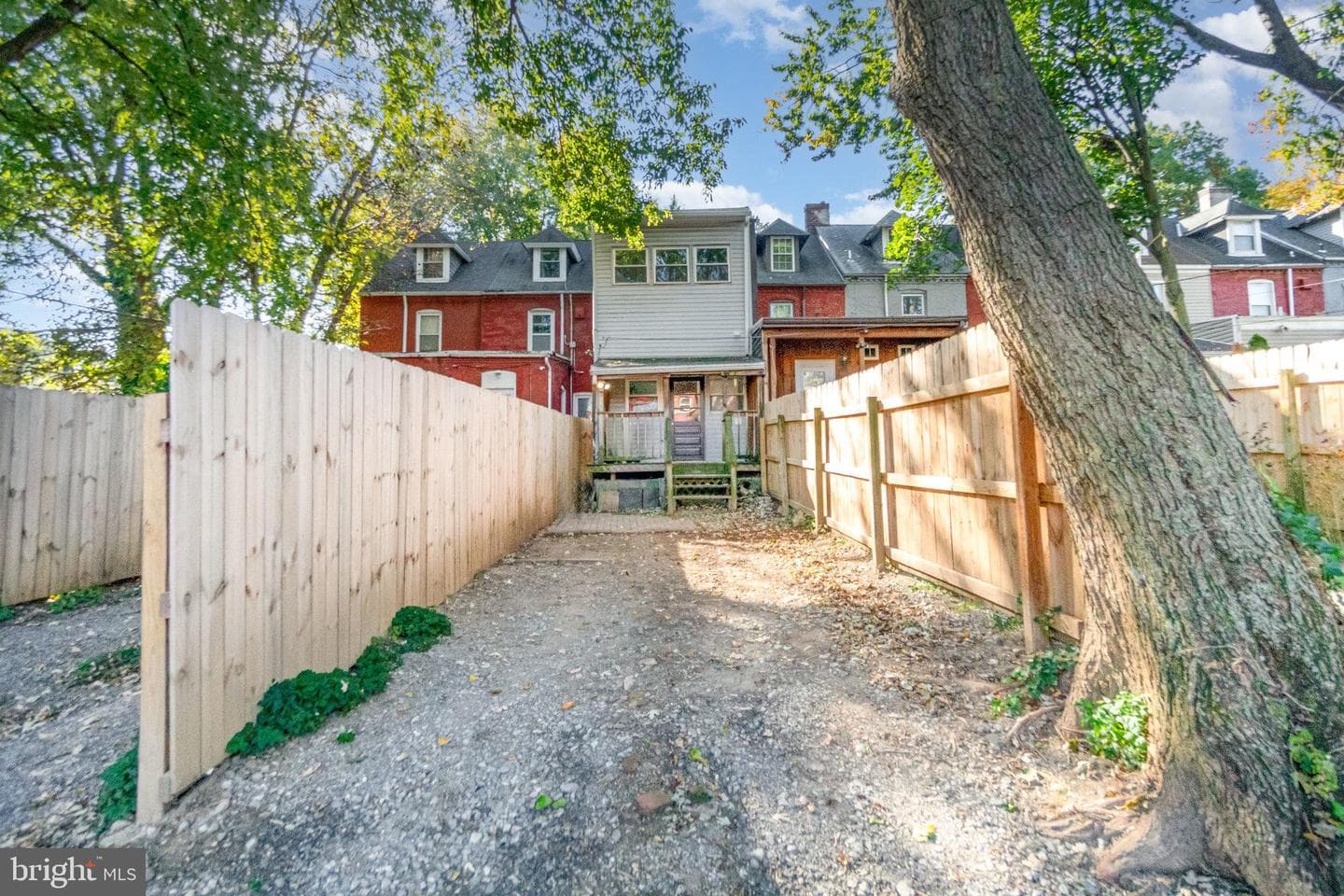 351 E Marion Street photo 26