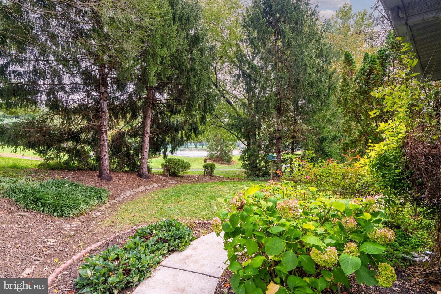 50 Briargate Place photo 4