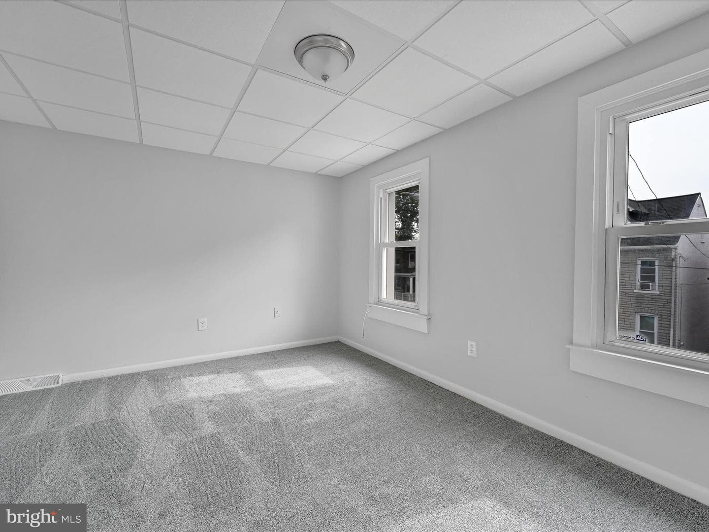 550 Dauphin Street photo 13