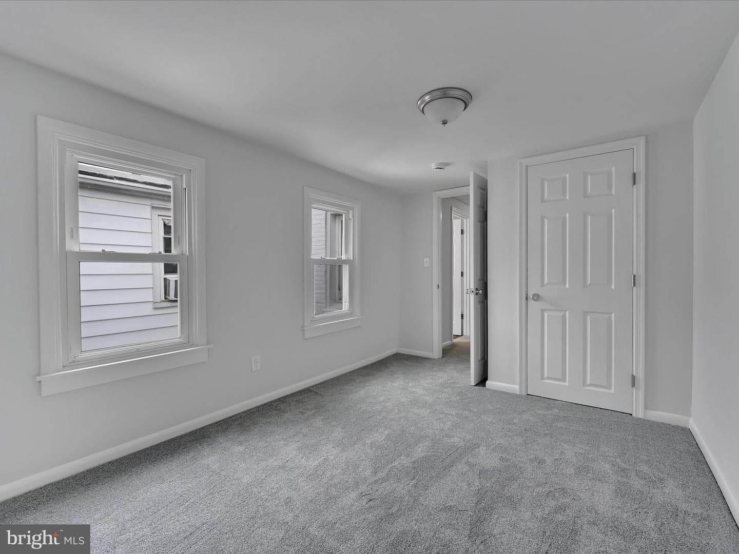 550 Dauphin Street photo 19