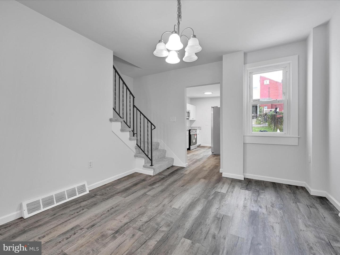 550 Dauphin Street photo 7