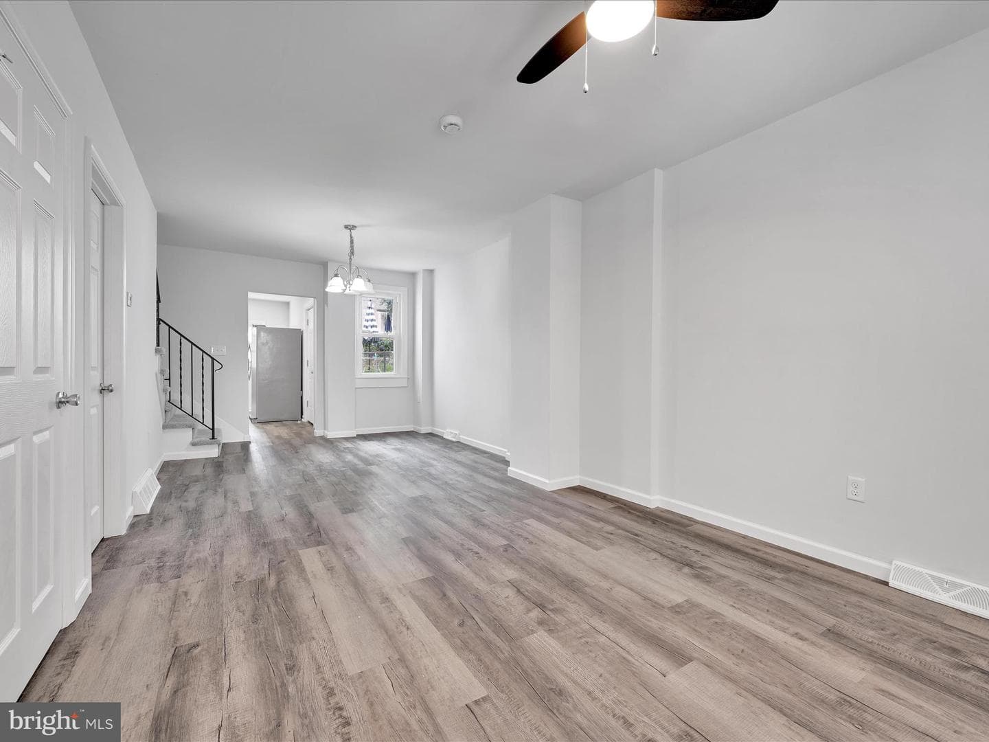 550 Dauphin Street photo 8